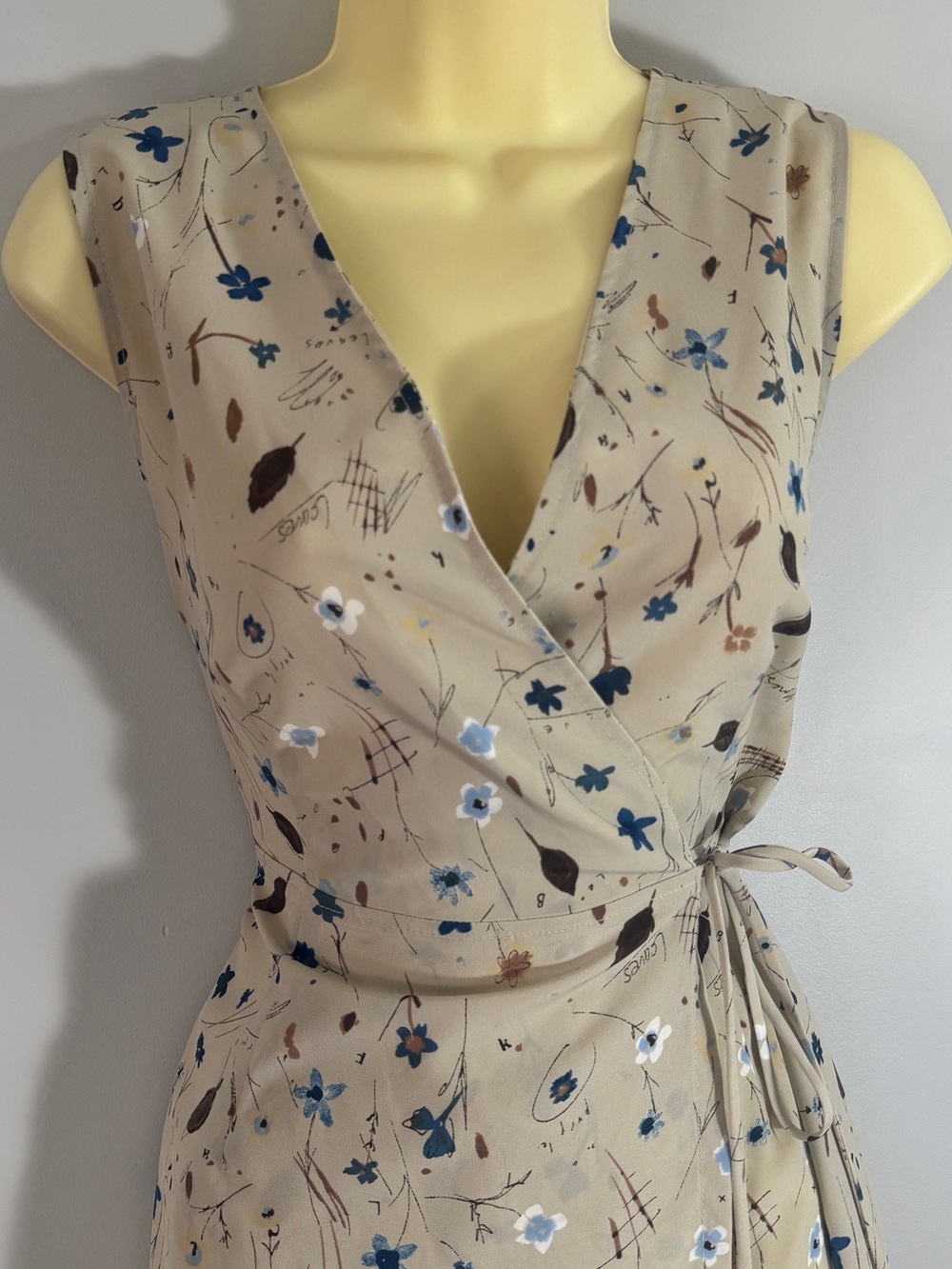 Vintage 90s Point Zero Floral Wrap Dress Made in Canada Size 11/12 medium/Large - Picture 4 of 13